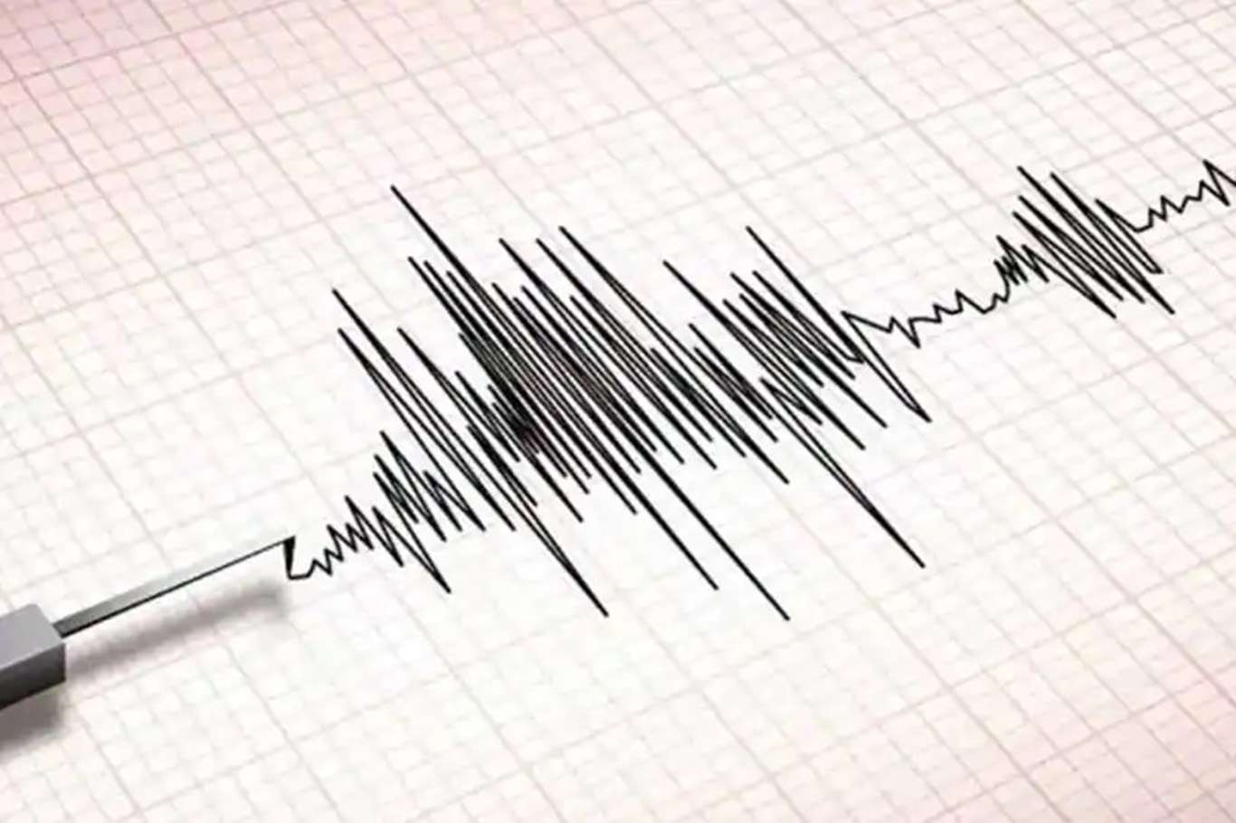 Fiji'de 5,7 büyüklüğünde deprem Fiji'de 5,7 büyüklüğünde deprem